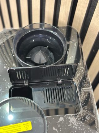 Cafetera Cecotec Negra y Plateada