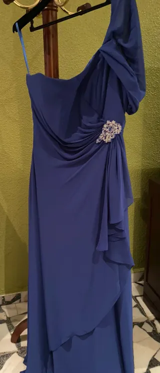 Vestido invitada asimétrico azul para una M-L
