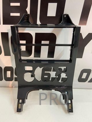 Embellecedor consola central peugeot 3008