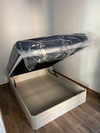 CANAPÉS Y COLCHONES