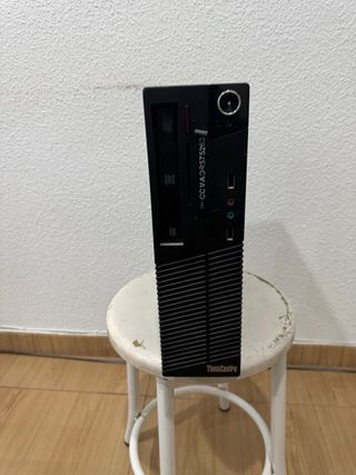 Ordenador completo funcionando