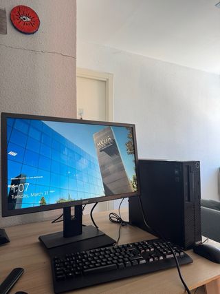 Ordenador completo funcionando