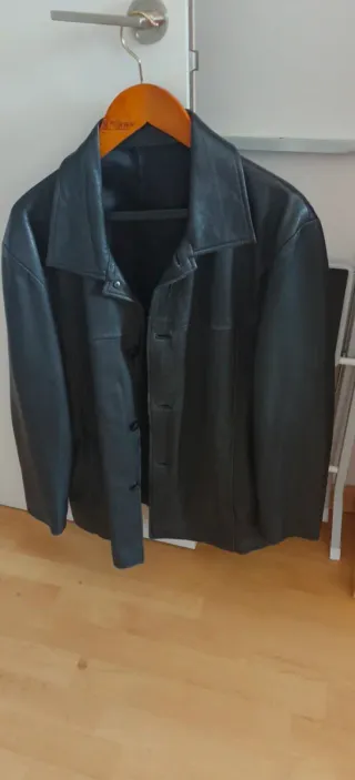Chaqueta de piel negra Talla 54