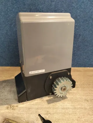 Vevor Motor de Puerta Corredera MD370