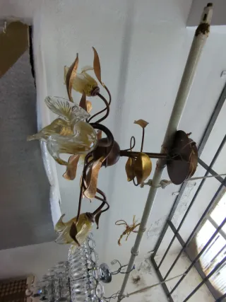 Lampada a sospensione dorata con cristallo stile veneziano