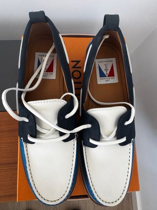 Zapatos náuticos Louis Vuitton azul y blanco