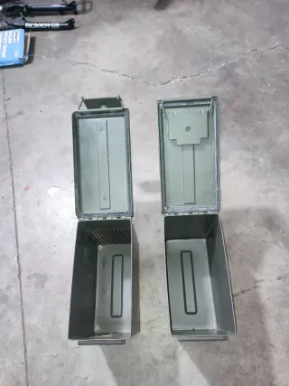 Cajas de Munición Metálicas Verdes