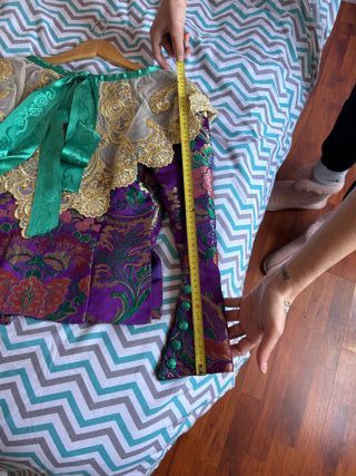 Traje de Fallera Morado y Dorado