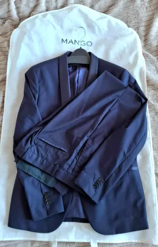 Traje de fiesta azul oscuro para caballero