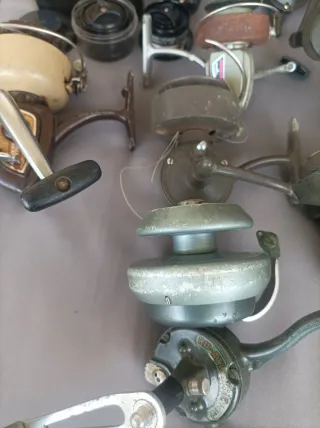 Lote 11 Carretes antiguos de Pesca