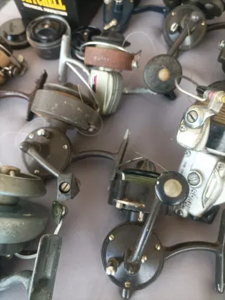 Lote 11 Carretes antiguos de Pesca