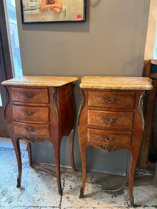 Comodini in Stile Luigi XV in Marmo e Legno