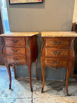 Comodini in Stile Luigi XV in Marmo e Legno