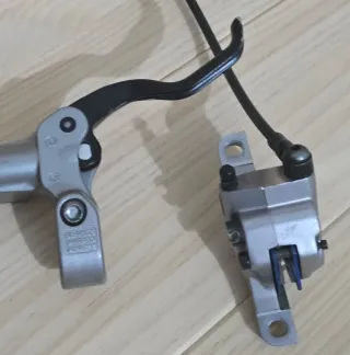 Freno Shimano Deore BL-M556 BR-M555 Delantero/Izq