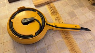 Crepera Magefesa Negra y Amarilla