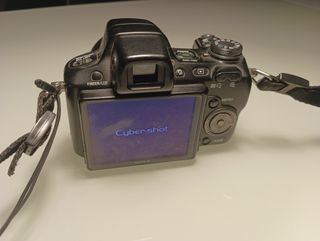 Cámara Digital Sony Cyber-Shot DSC-H50