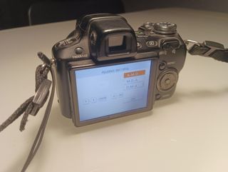 Cámara Digital Sony Cyber-Shot DSC-H50