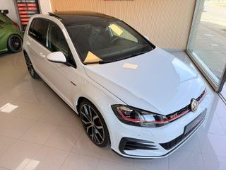 Volkswagen Golf GTI Perf. Honey