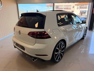 Volkswagen Golf GTI Perf. Honey