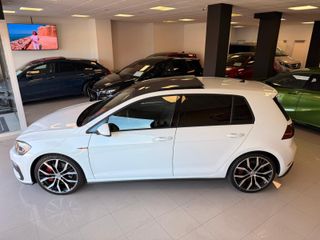 Volkswagen Golf GTI Perf. Honey