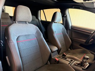 Volkswagen Golf GTI Perf. Honey