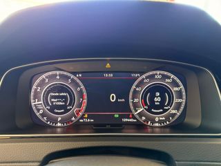 Volkswagen Golf GTI Perf. Honey