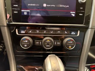 Volkswagen Golf GTI Perf. Honey