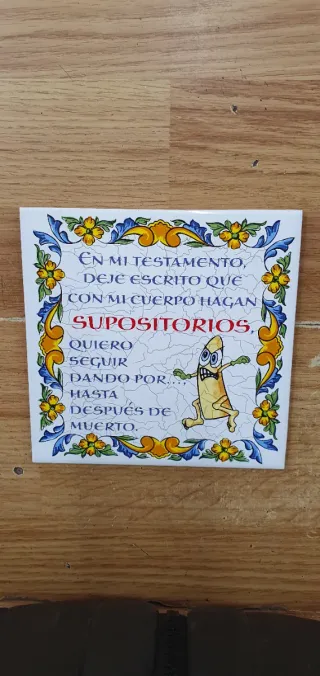Azulejo decorativo con refrán gracioso