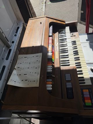 Órgano Kimball The Entertainer III