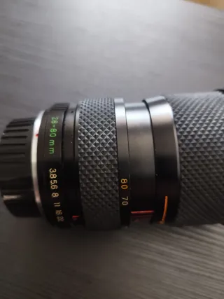 Objetivo YASHICA 28-80