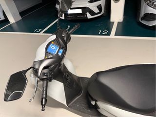 Honda SH 125i Sport 2025 Blanca/Negra