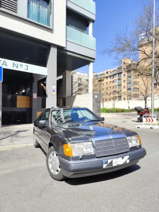 Mercedes-Benz Clase E 1989
