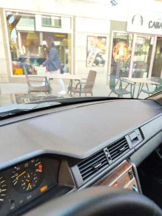 Mercedes-Benz Clase E 1989