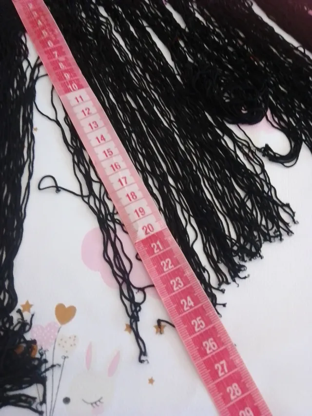 Mantón negro con flecos