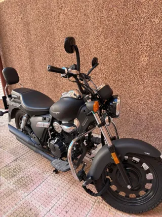 Keeway Superlight 125 Negra