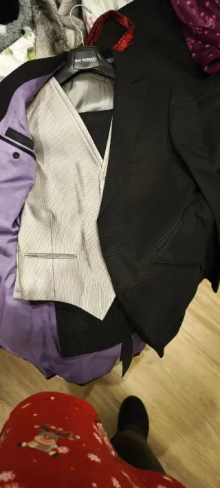 Traje de Novio Negro con Corbata Roja