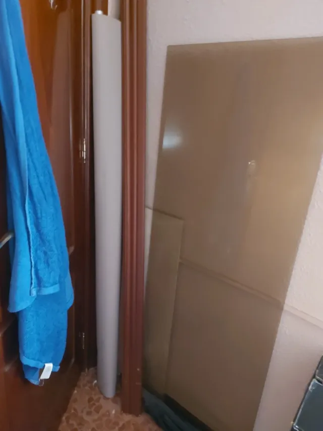 Cristal oscuro para muebles