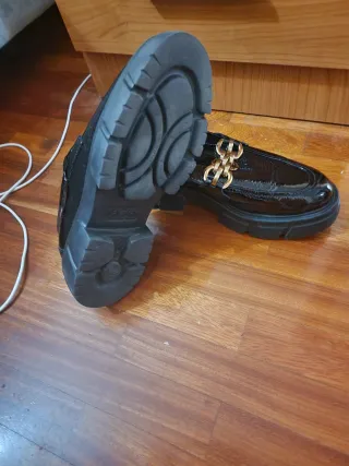 Zapatos Callaghan charol hebilla dorada T40