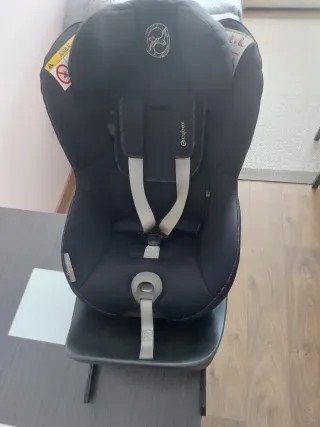 Silla de coche Cybex Gold Negra con Isofix.