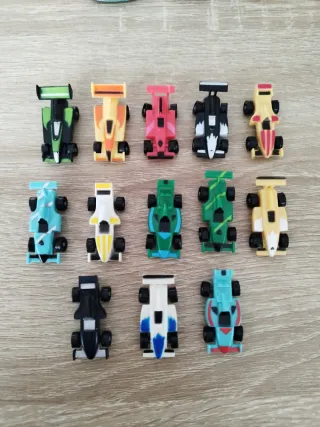 Lote 13 Coches de Carreras Juguete.