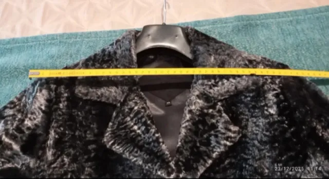 Abrigo negro elegante