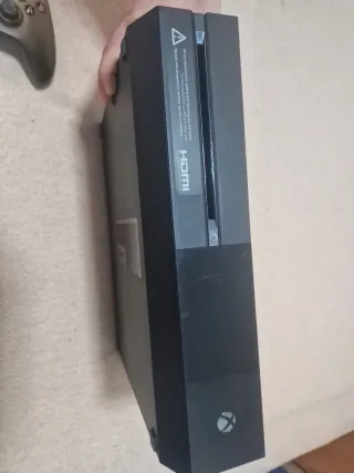 Xbox One 365GB Negro/Dorado