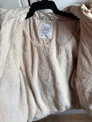 Abrigo beige niña 8 años. El Corte Inglés kids