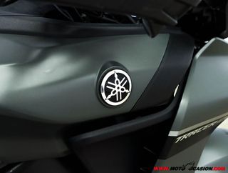 YAMAHA TRACER 9