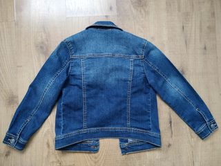 Chaqueta vaquera Benetton T.6-7 años