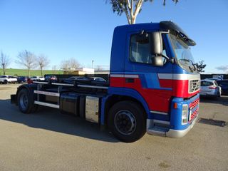 Volvo FM 300-CAMIONES GANCHO PORTACONTENEDOR