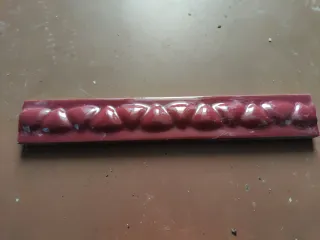 Cenefa azulejo roja decorativa