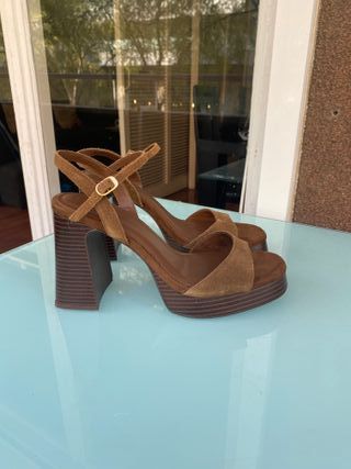 Sandalias de ante marrón