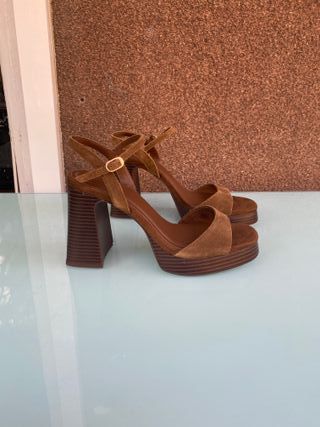 Sandalias de ante marrón
