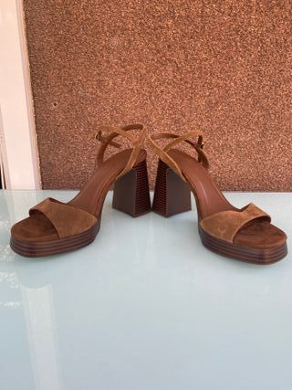 Sandalias de ante marrón